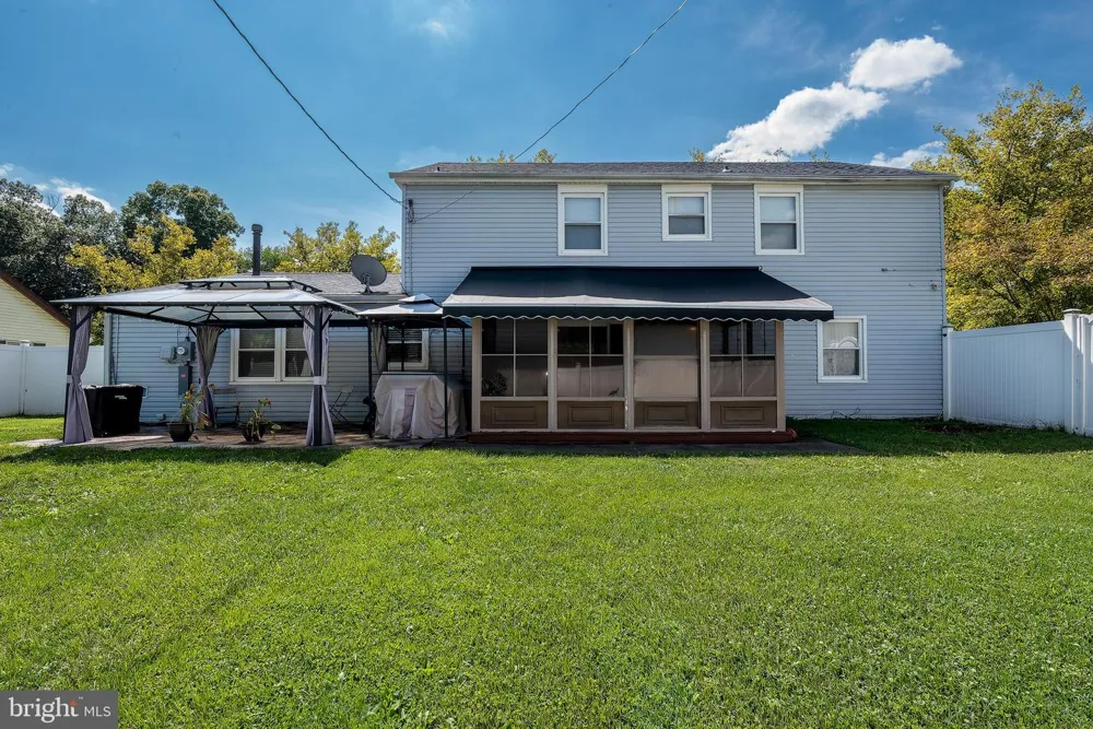 27 EAST LANE Willingboro, NJ 08046