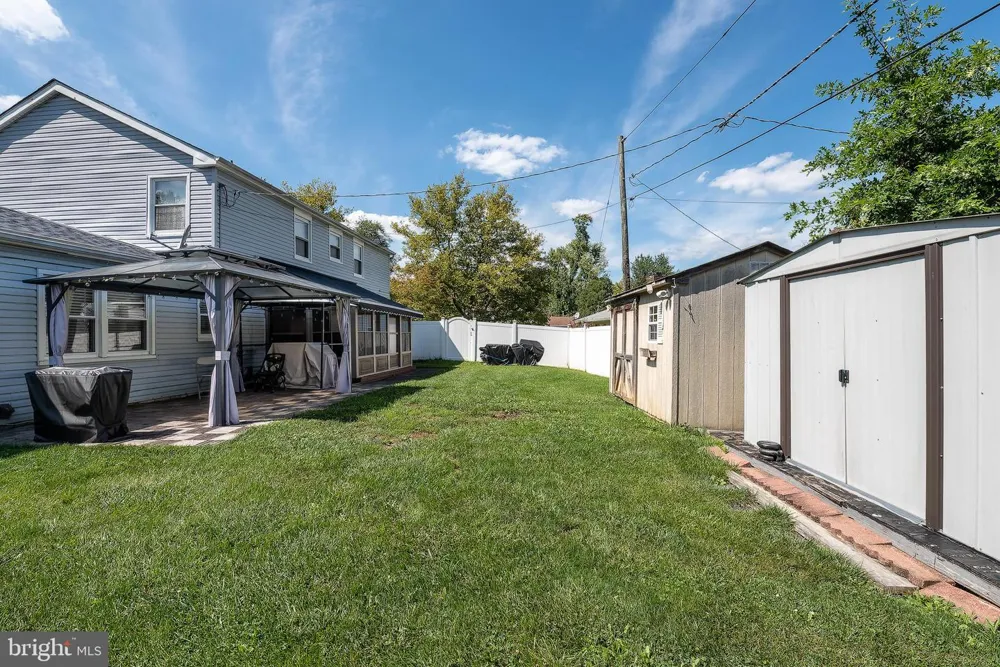 27 EAST LANE Willingboro, NJ 08046