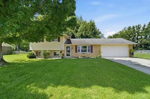5771 Lake Circle Drive