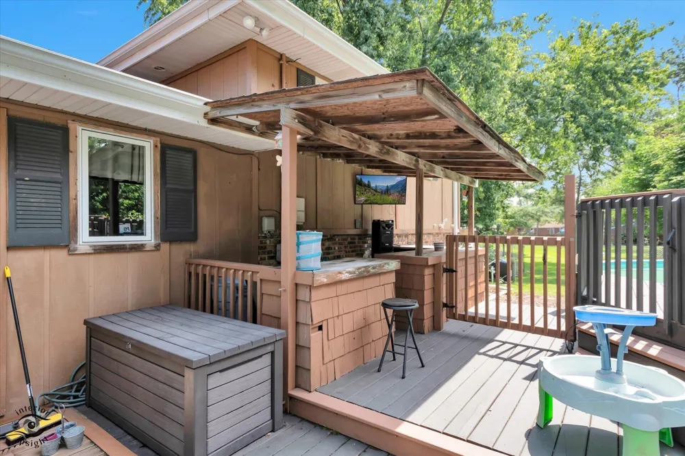 2724 Lois Street Portage, IN 46368