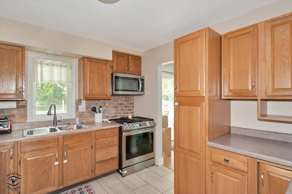 2724 Lois Street Portage, IN 46368