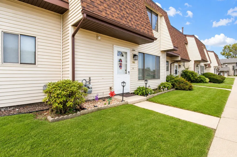 347 E 60th Drive Merrillville, IN 46410