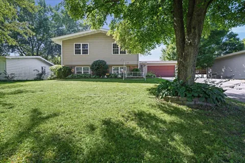 534 Robyn Road