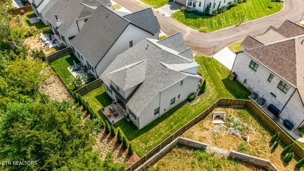 9729 Lantern Way Knoxville, TN 37922
