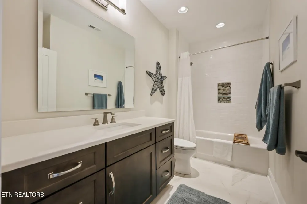 9729 Lantern Way Knoxville, TN 37922