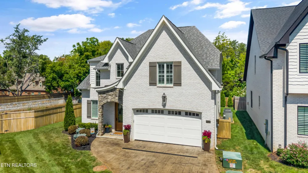 9729 Lantern Way Knoxville, TN 37922
