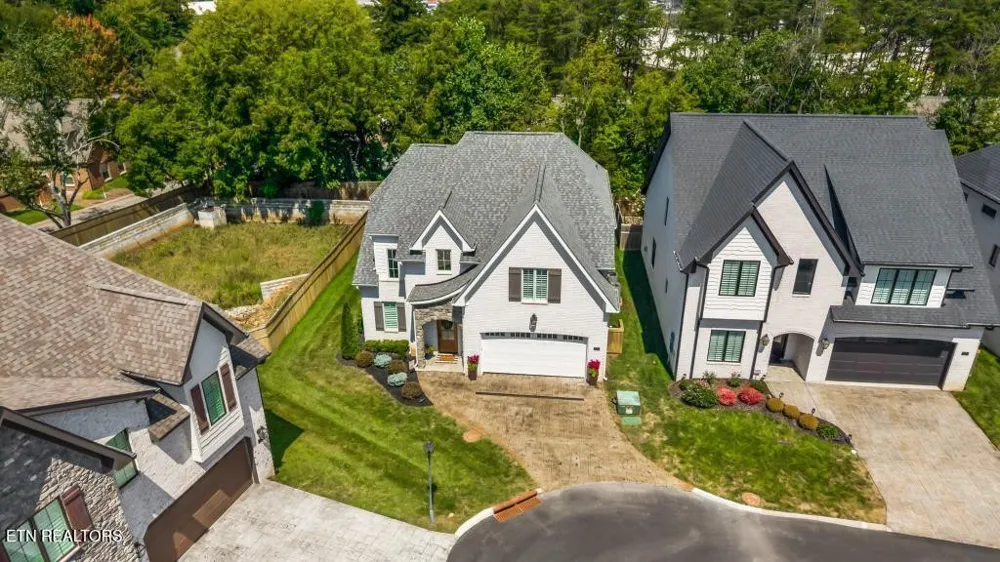 9729 Lantern Way Knoxville, TN 37922
