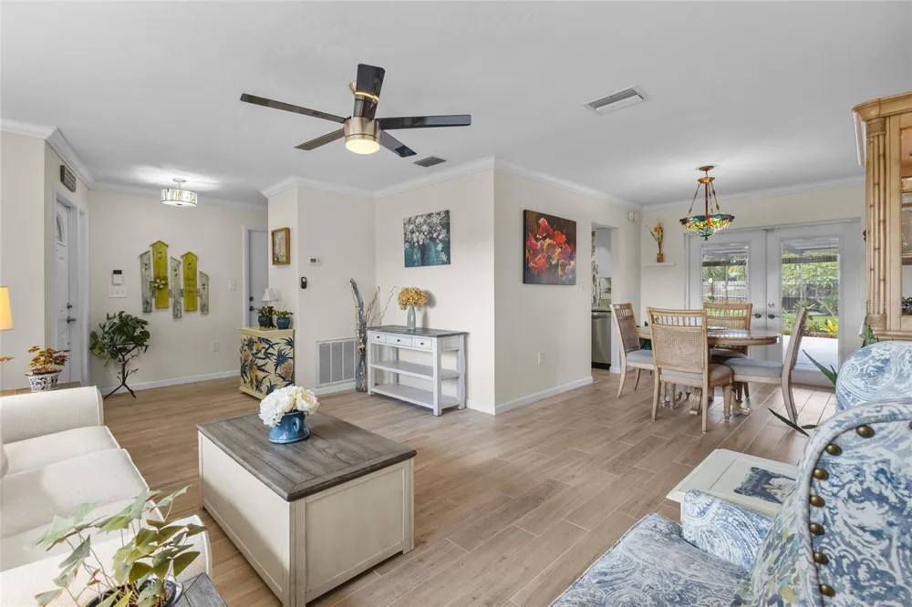 6640 WATERFORD LANE Sarasota, FL 34238