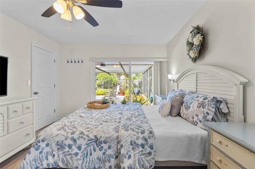6640 WATERFORD LANE Sarasota, FL 34238
