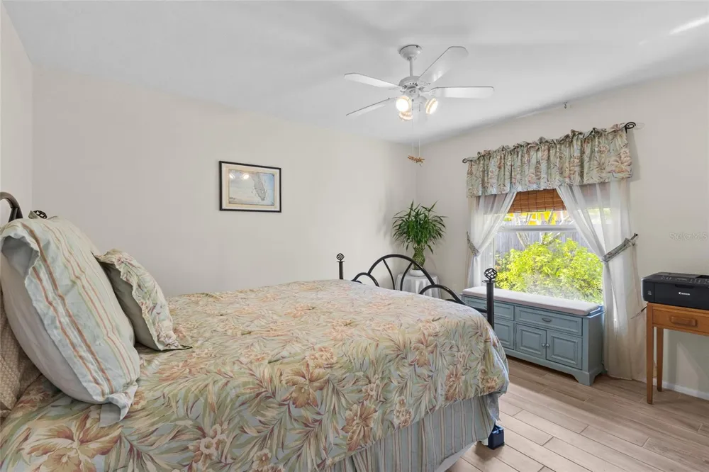 6640 WATERFORD LANE Sarasota, FL 34238