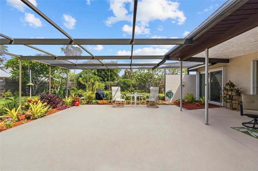 6640 WATERFORD LANE Sarasota, FL 34238