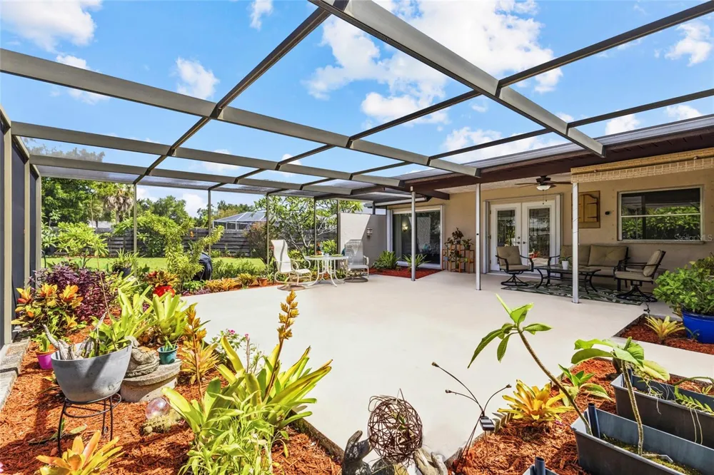 6640 WATERFORD LANE Sarasota, FL 34238
