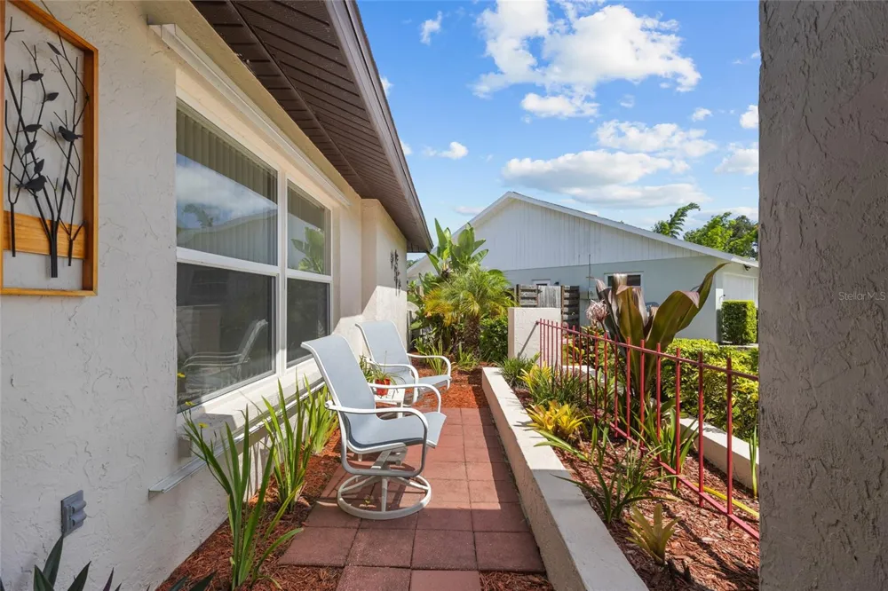 6640 WATERFORD LANE Sarasota, FL 34238