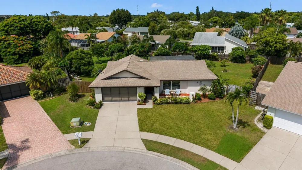 6640 WATERFORD LANE Sarasota, FL 34238