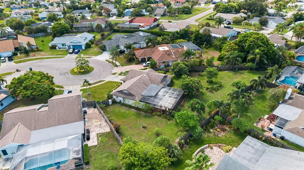 6640 WATERFORD LANE Sarasota, FL 34238