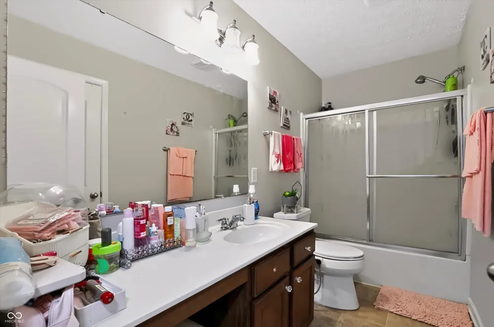 1378 Padana Drive Greenwood, IN 46143