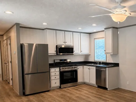 4011 Underwood Lane, #318