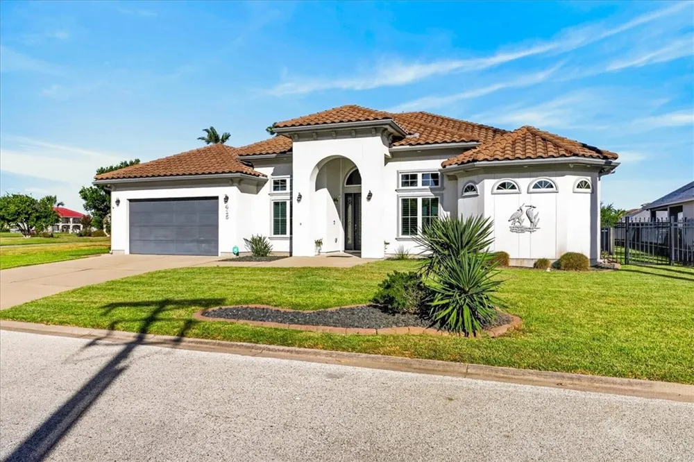 415 Porpoise Drive Aransas Pass, TX 78336