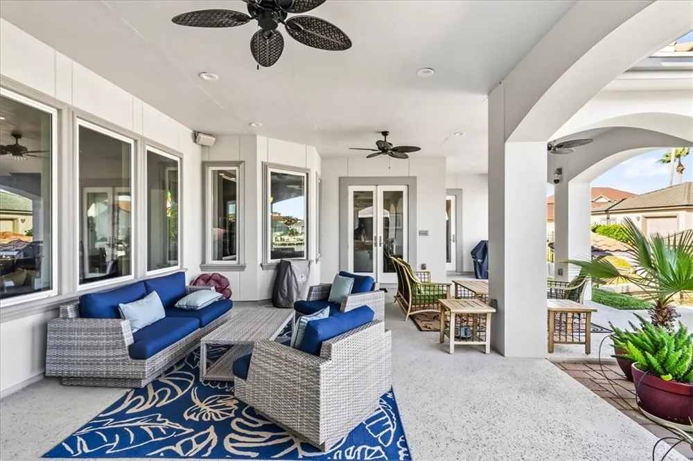 415 Porpoise Drive Aransas Pass, TX 78336