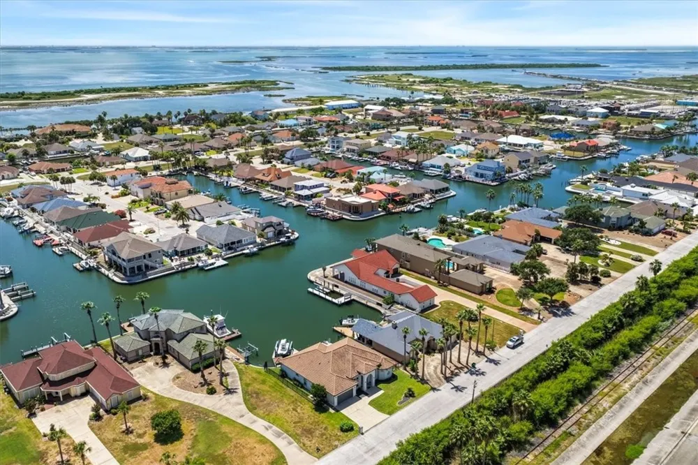 415 Porpoise Drive Aransas Pass, TX 78336