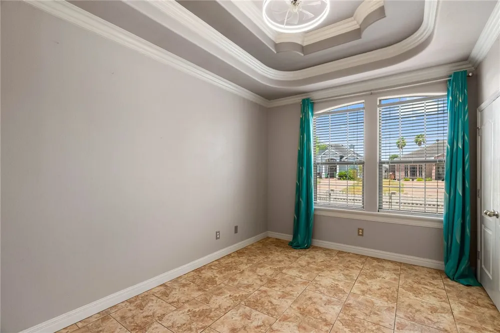 6821 Round Table Street Corpus Christi, TX 78414