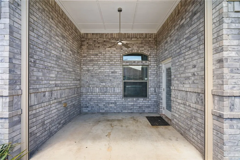 6821 Round Table Street Corpus Christi, TX 78414