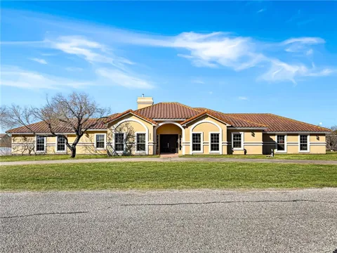 2204 Angel Court