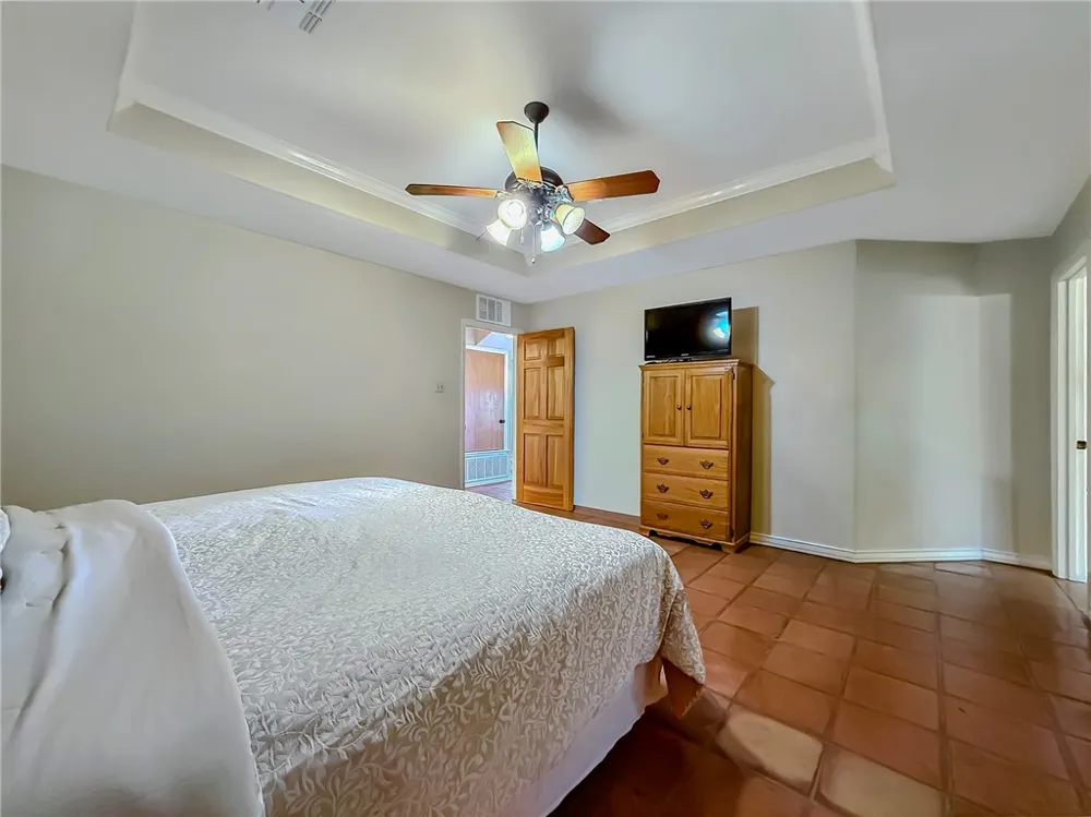 2204 Angel Court Corpus Christi, TX 78415