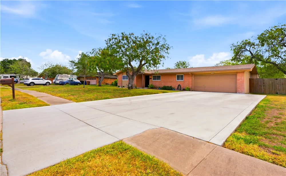 9501 Wilkins Dr Corpus Christi, TX 78410