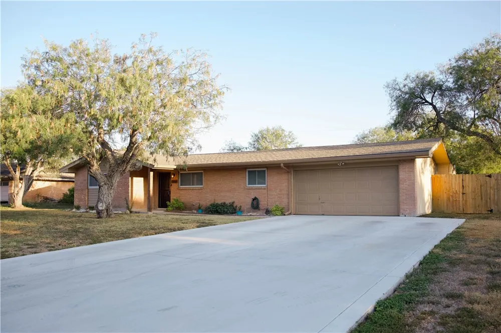 9501 Wilkins Dr Corpus Christi, TX 78410