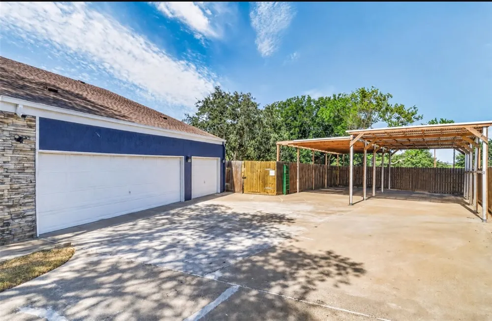 3730 Castle River Drive Corpus Christi, TX 78410