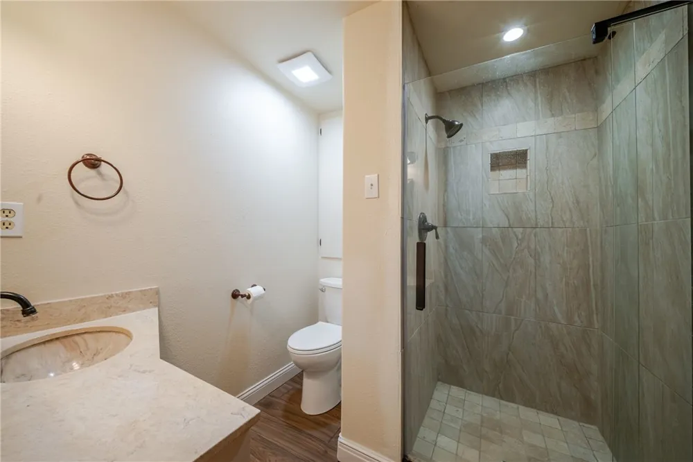 205 E Cleveland Street Beeville, TX 78102