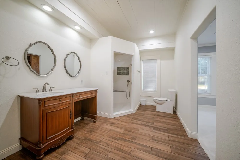205 E Cleveland Street Beeville, TX 78102