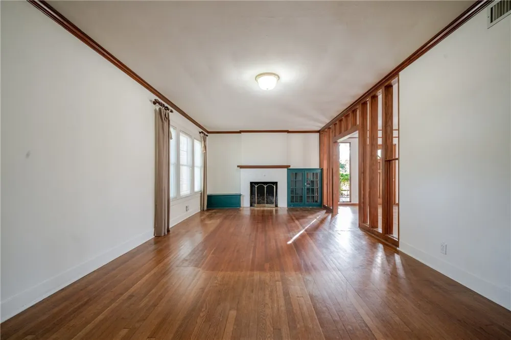 205 E Cleveland Street Beeville, TX 78102