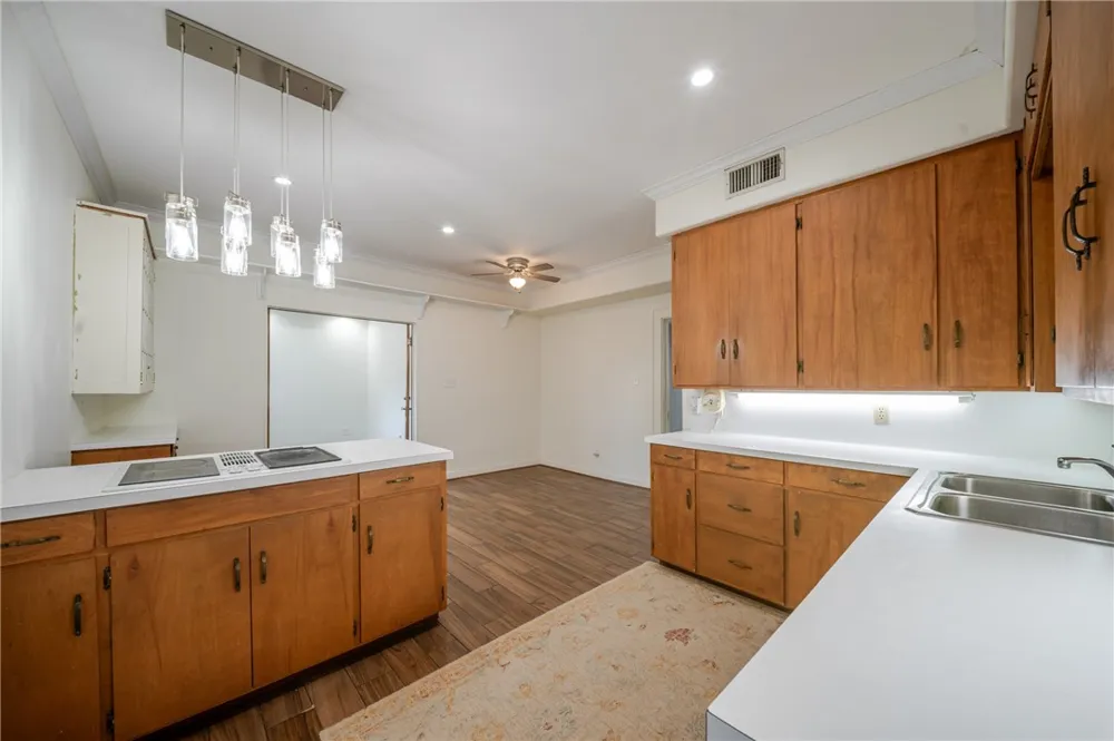 205 E Cleveland Street Beeville, TX 78102