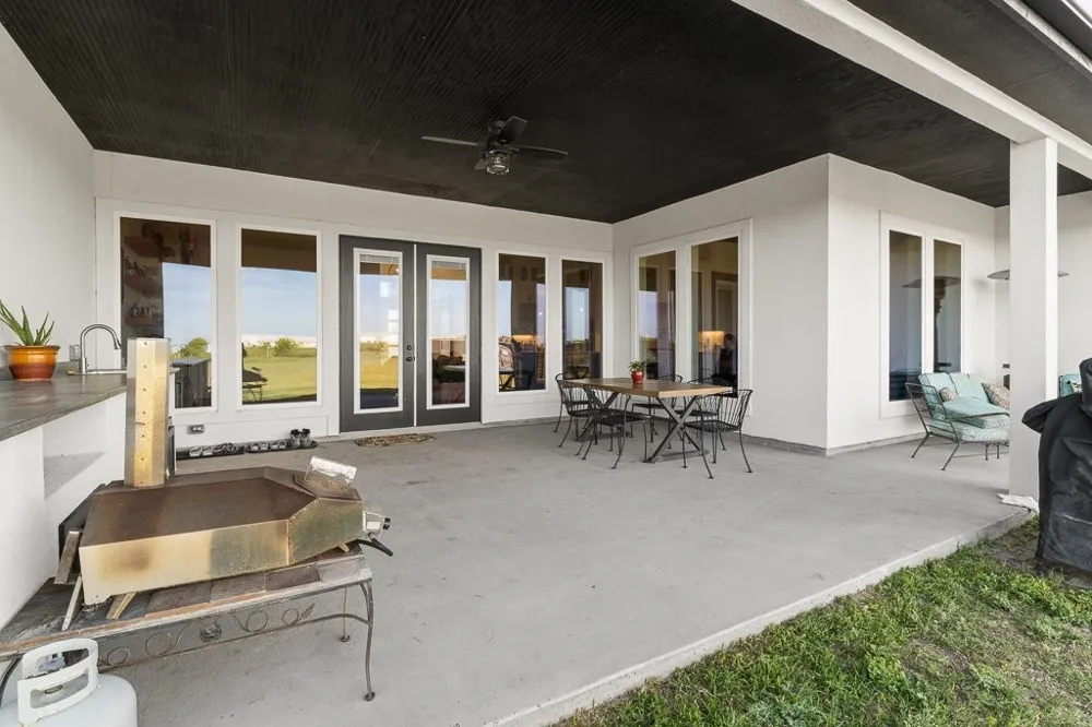 2326 Shaftsbury Drive Corpus Christi, TX 78415