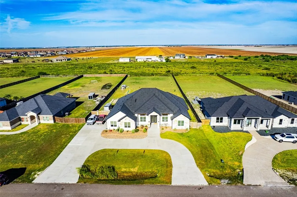 2326 Shaftsbury Drive Corpus Christi, TX 78415