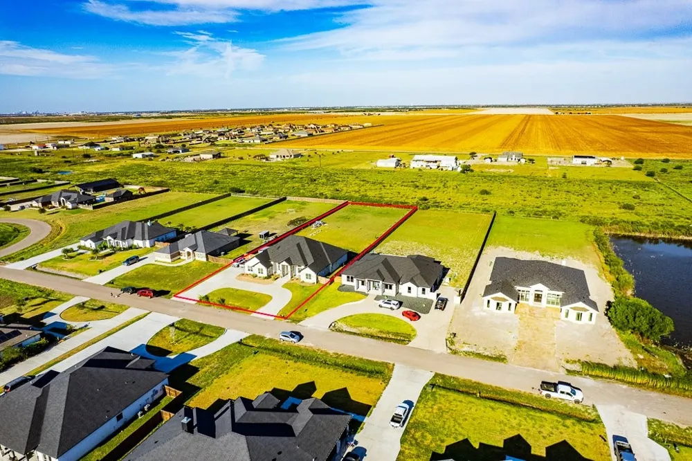 2326 Shaftsbury Drive Corpus Christi, TX 78415