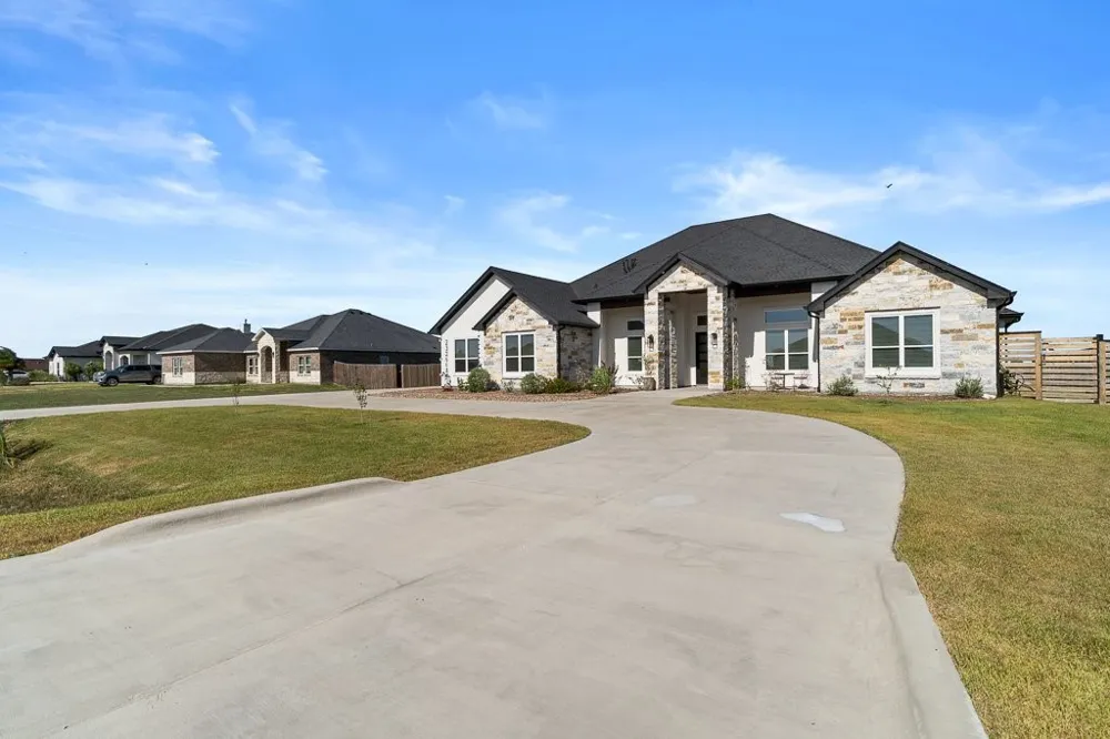2326 Shaftsbury Drive Corpus Christi, TX 78415