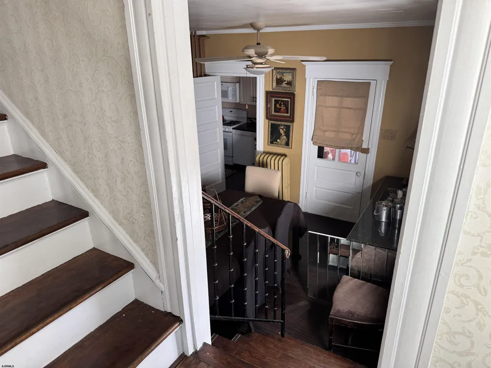 24 S Vassar Sq Ventnor, NJ 08406