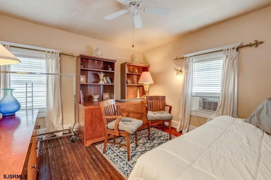 24 S Vassar Sq Ventnor, NJ 08406