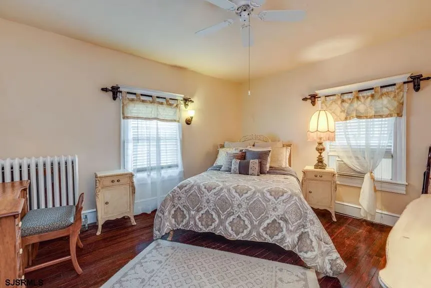 24 S Vassar Sq Ventnor, NJ 08406
