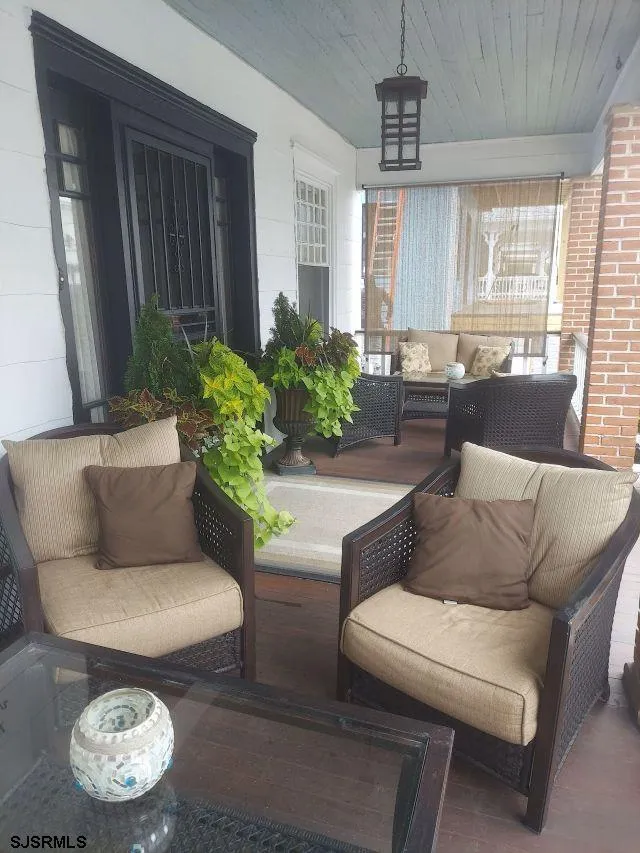 24 S Vassar Sq Ventnor, NJ 08406