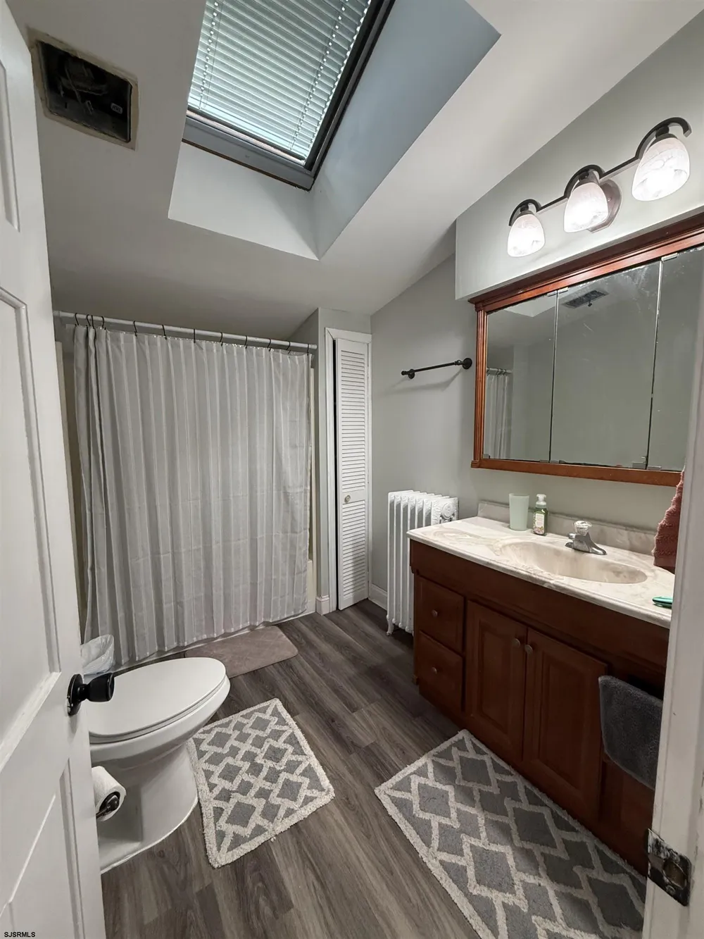 1049 Maple Ave Linwood, NJ 08221