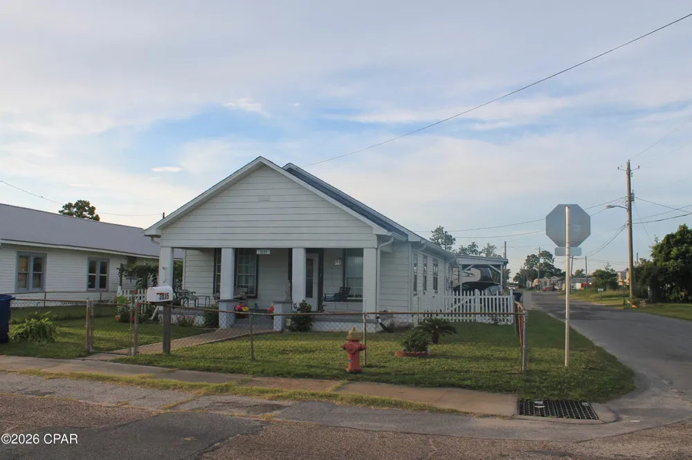 3035 E 5th Street Panama City, FL 32401