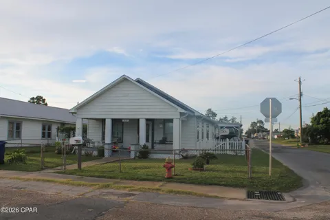 3035 E 5th Street