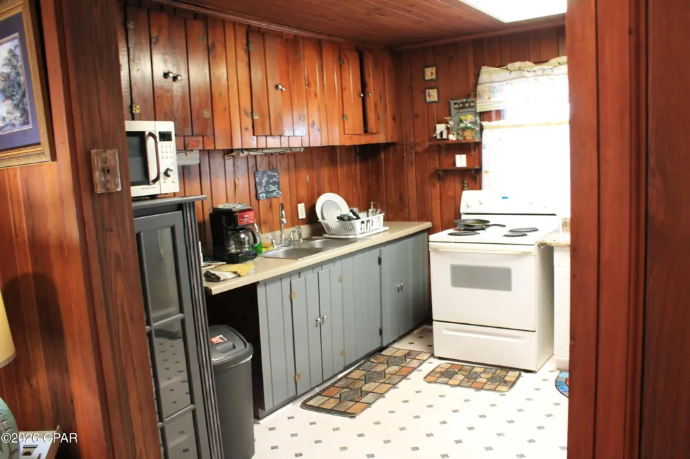 3035 E 5th Street Panama City, FL 32401
