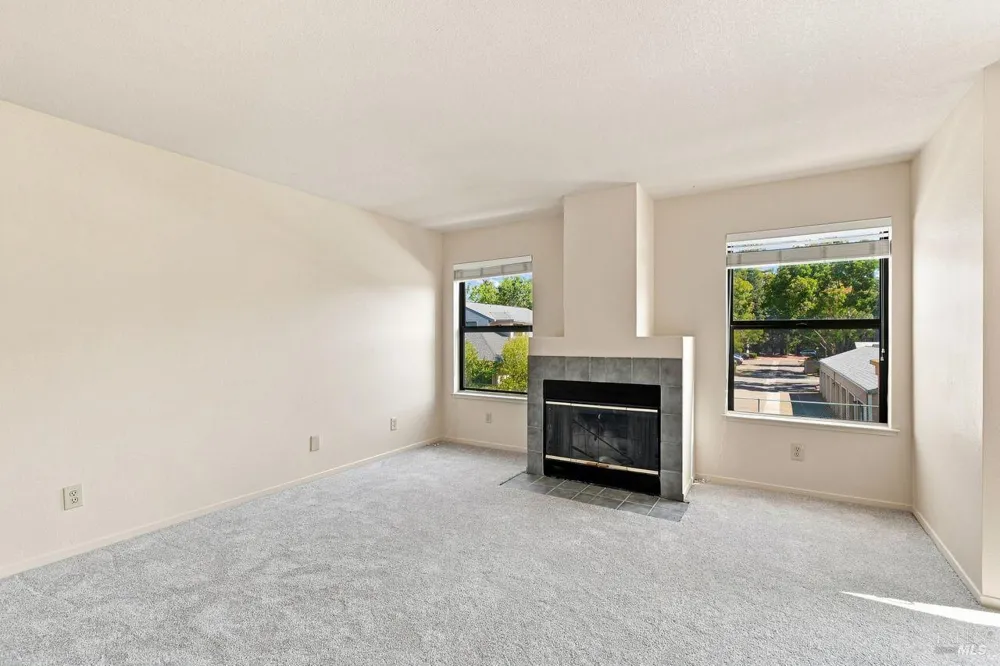 495 Mission Boulevard Santa Rosa, CA 95409