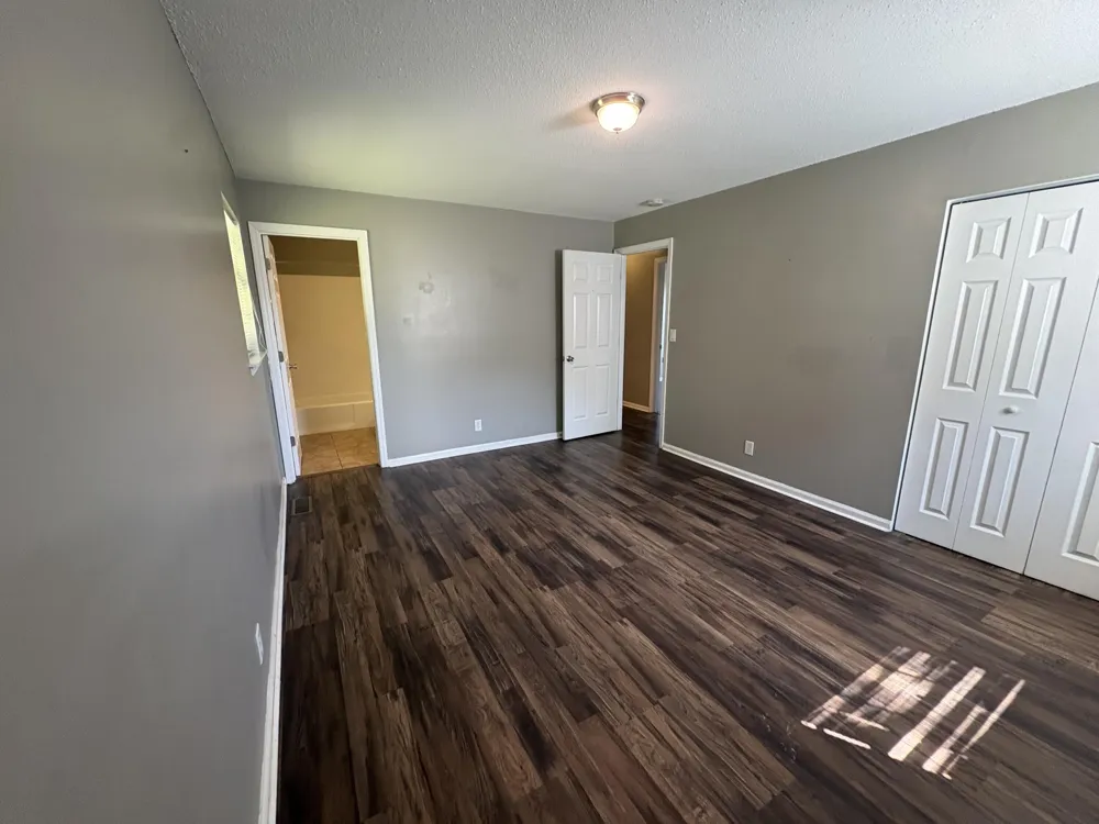 2433 Meade Circle Chattanooga, TN 37406