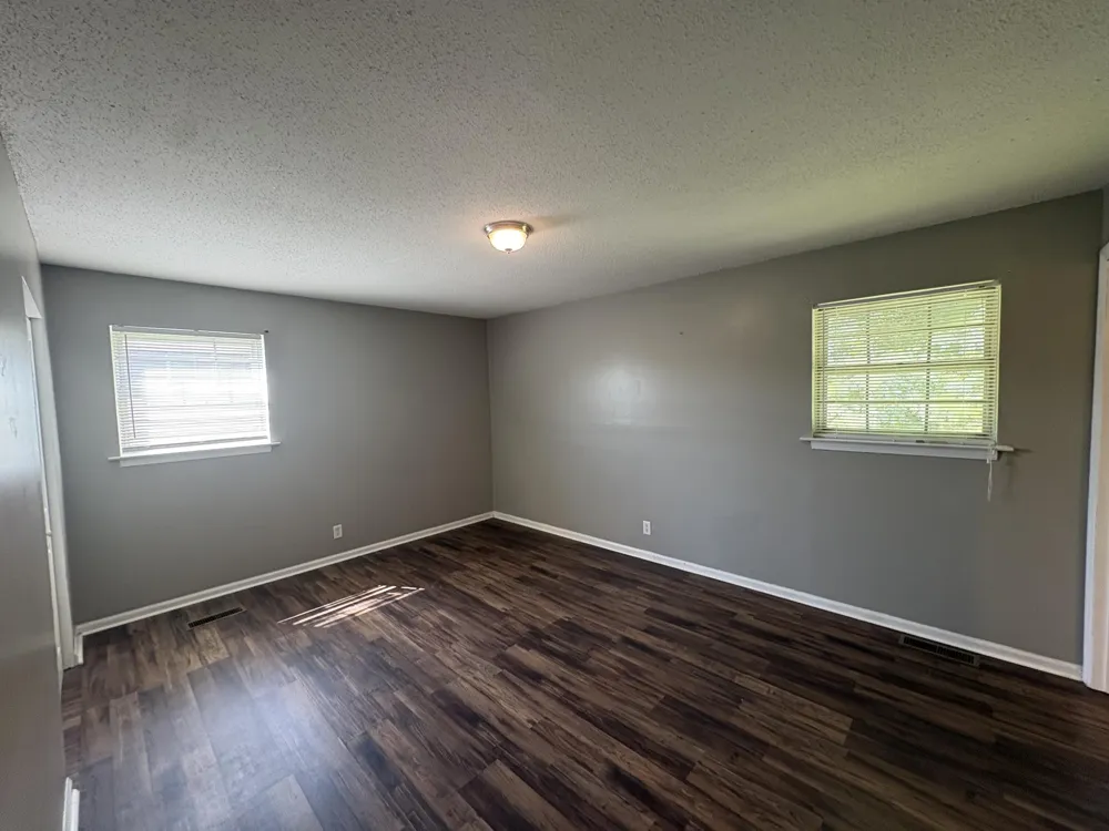 2433 Meade Circle Chattanooga, TN 37406